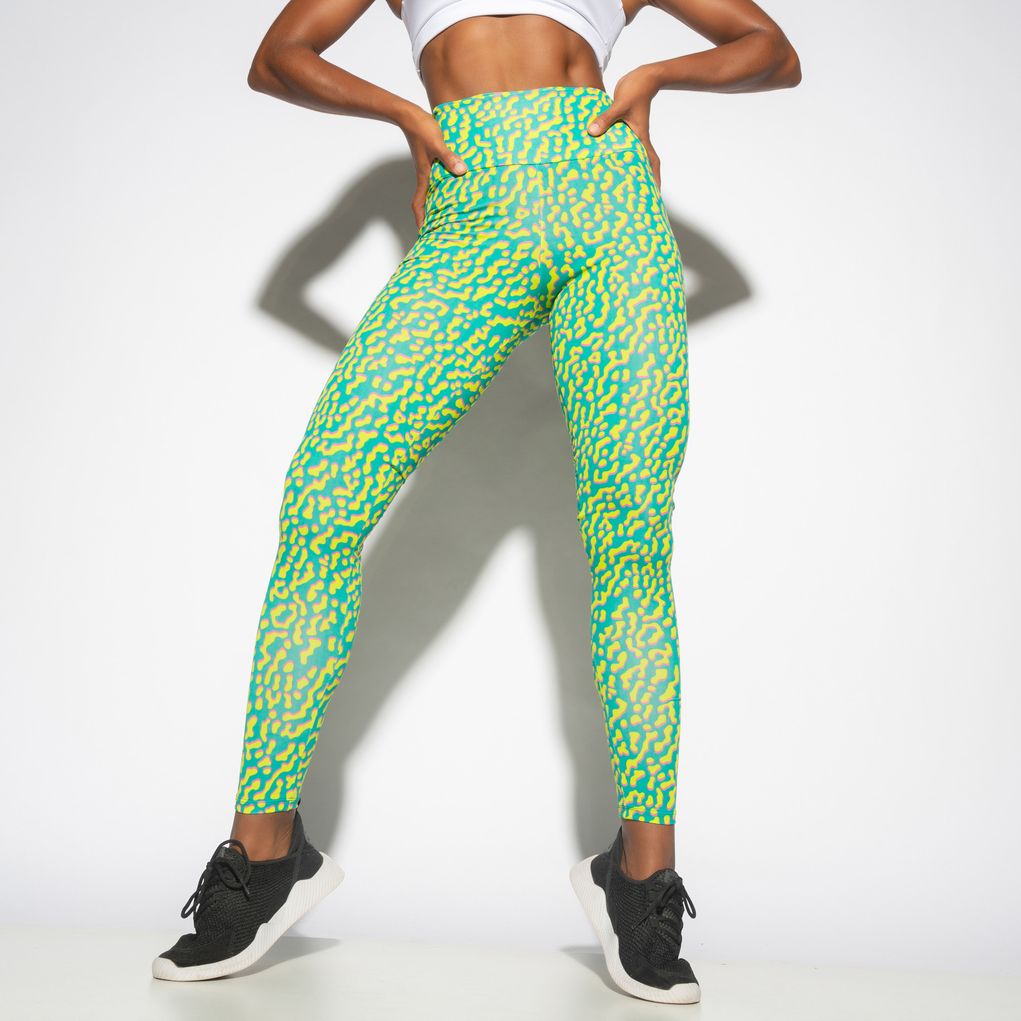 Legging-Fitness-Estampada-Fundo-Verde-com-Manchas-Amarelas-LG2021