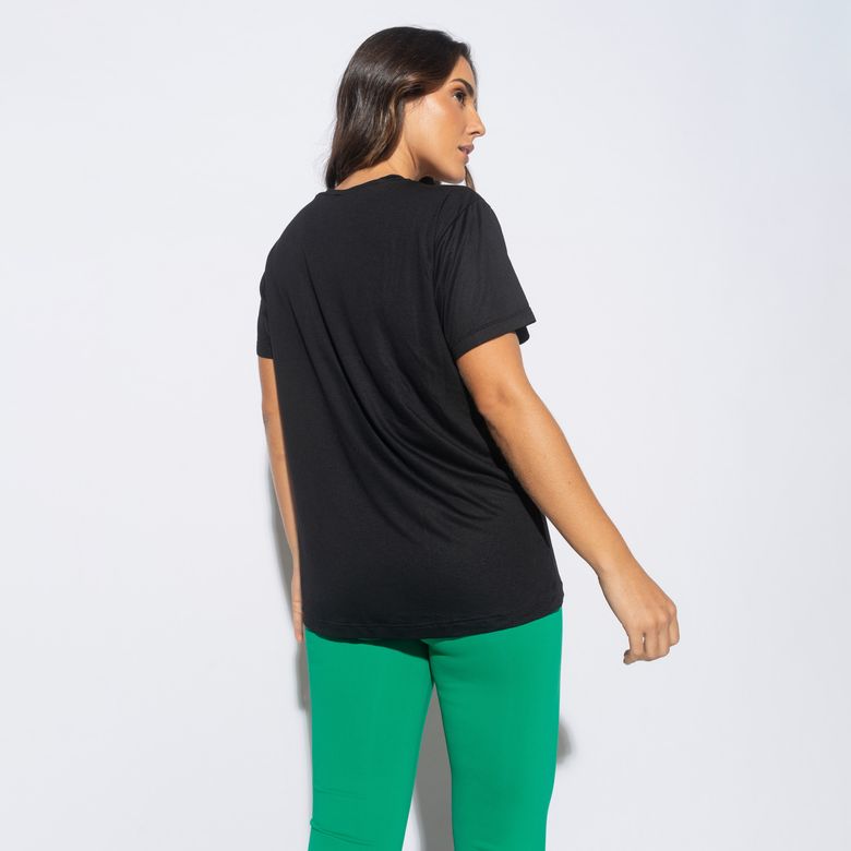 Blusa Fitness Preta com Decote V  BL500