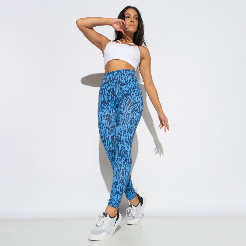 Legging-Fitness-Estampada-Fundo-Preto-com-Escrita-Azul-LG2145