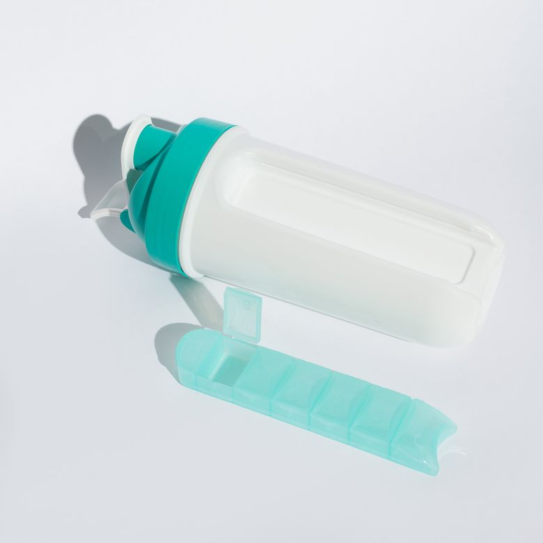 Coqueteleira com Porta Comprimido Verde 750ml SQ063